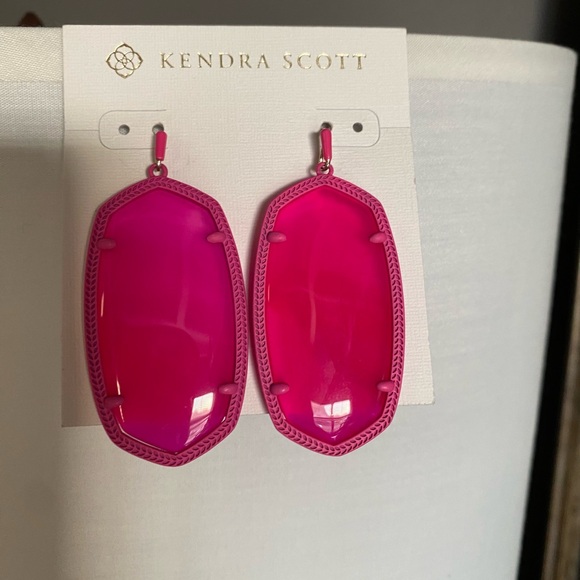 SOLD - Kendra Danielle NWT - Picture 3 of 7